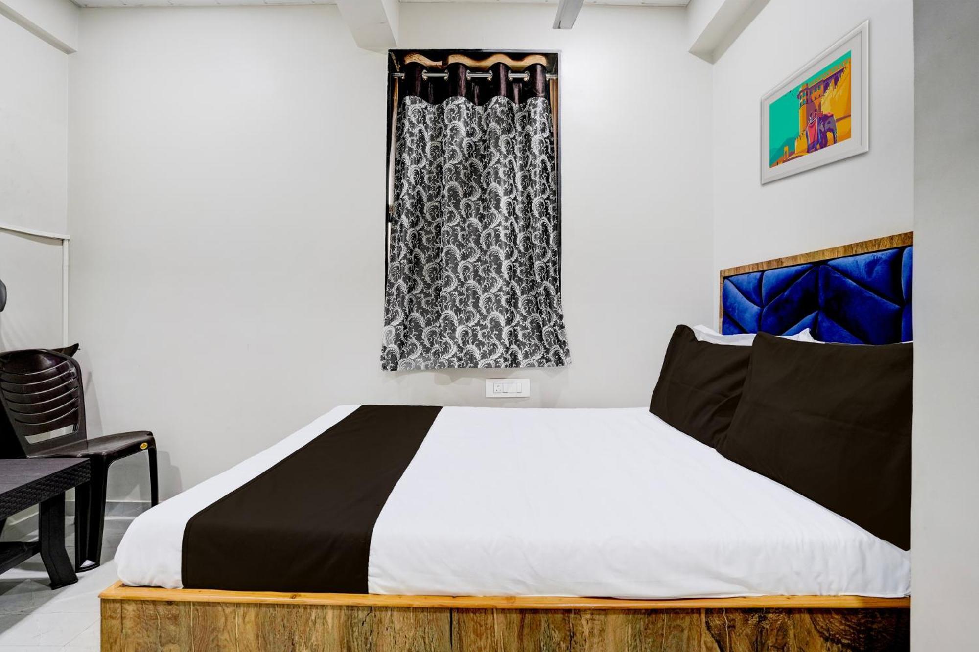 Super Hotel O Divine Fine Dine Lodging And Boarding Kalyān Eksteriør billede